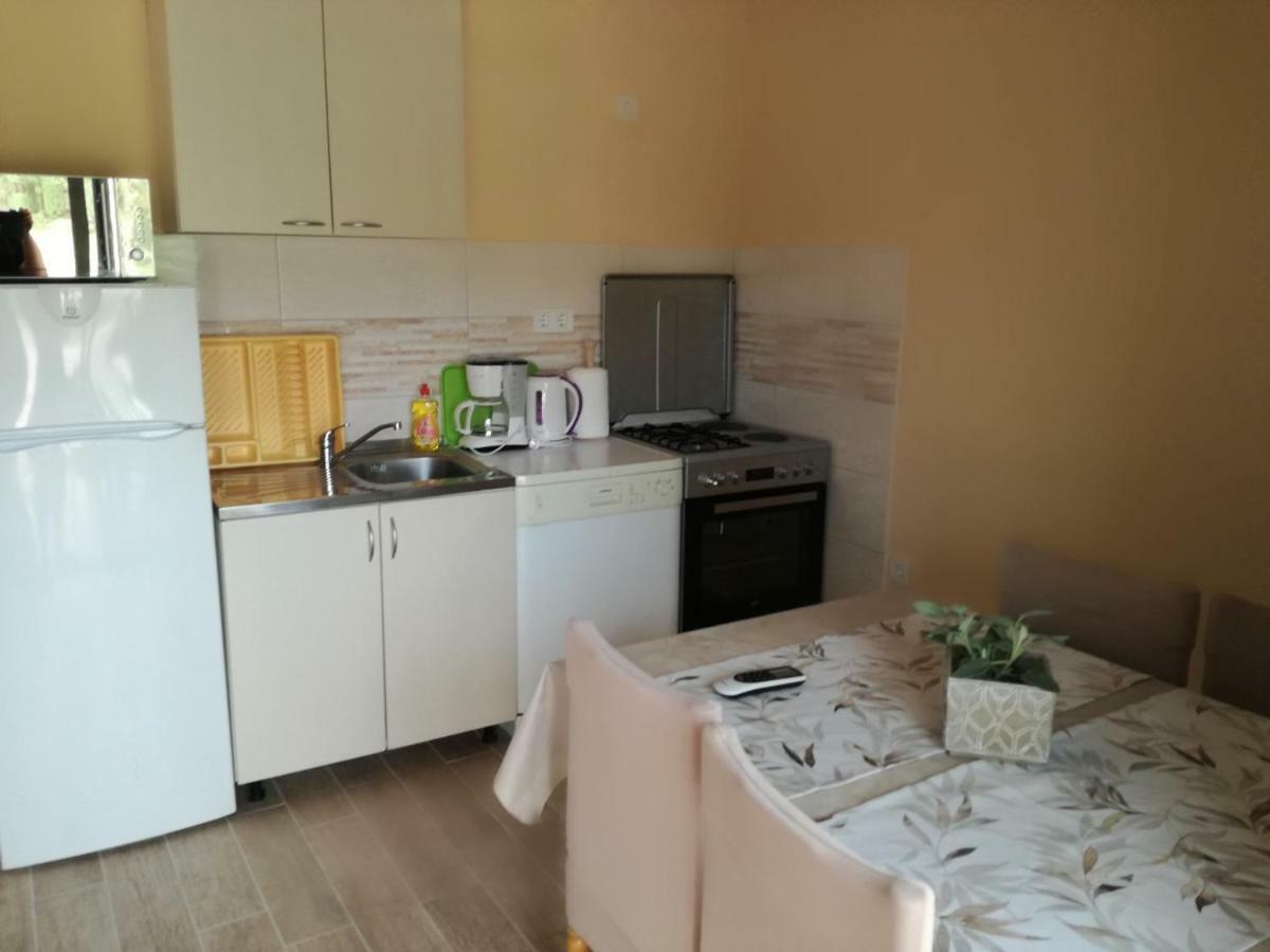 Feel Good Apartment Mundanije Экстерьер фото